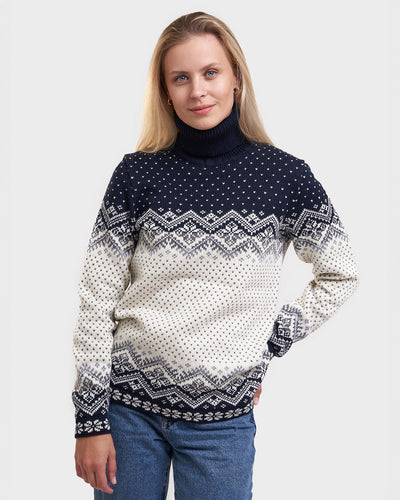 Wool women's high neck sweater