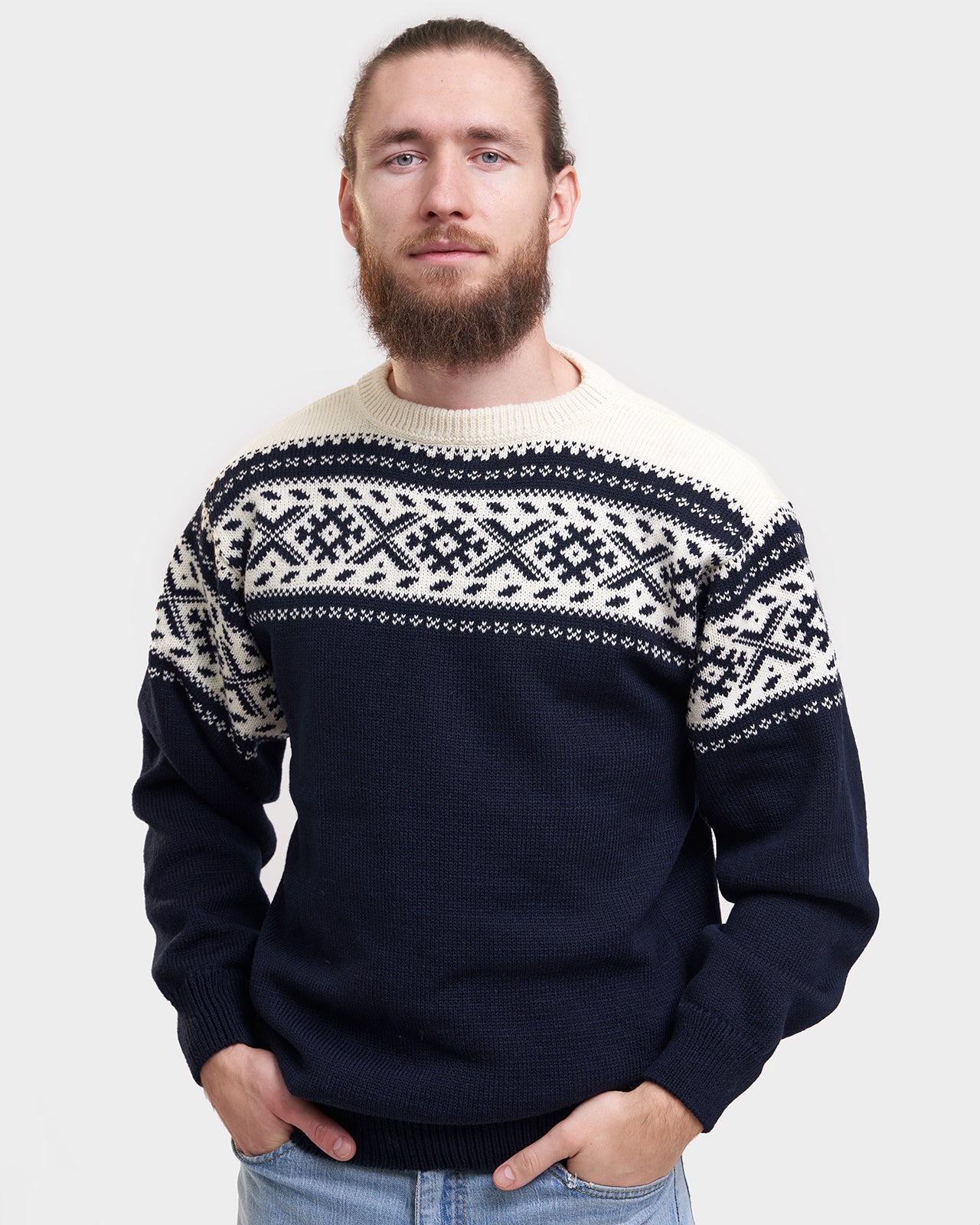 Olav men's round neck sweater