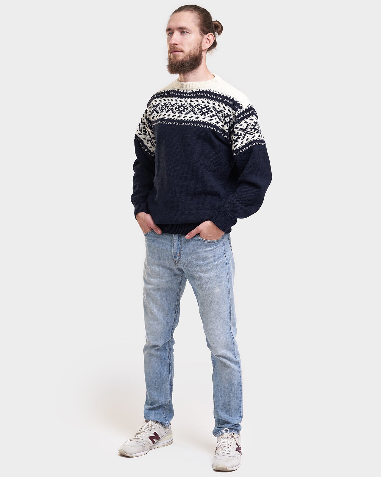 Olav men's round neck sweater