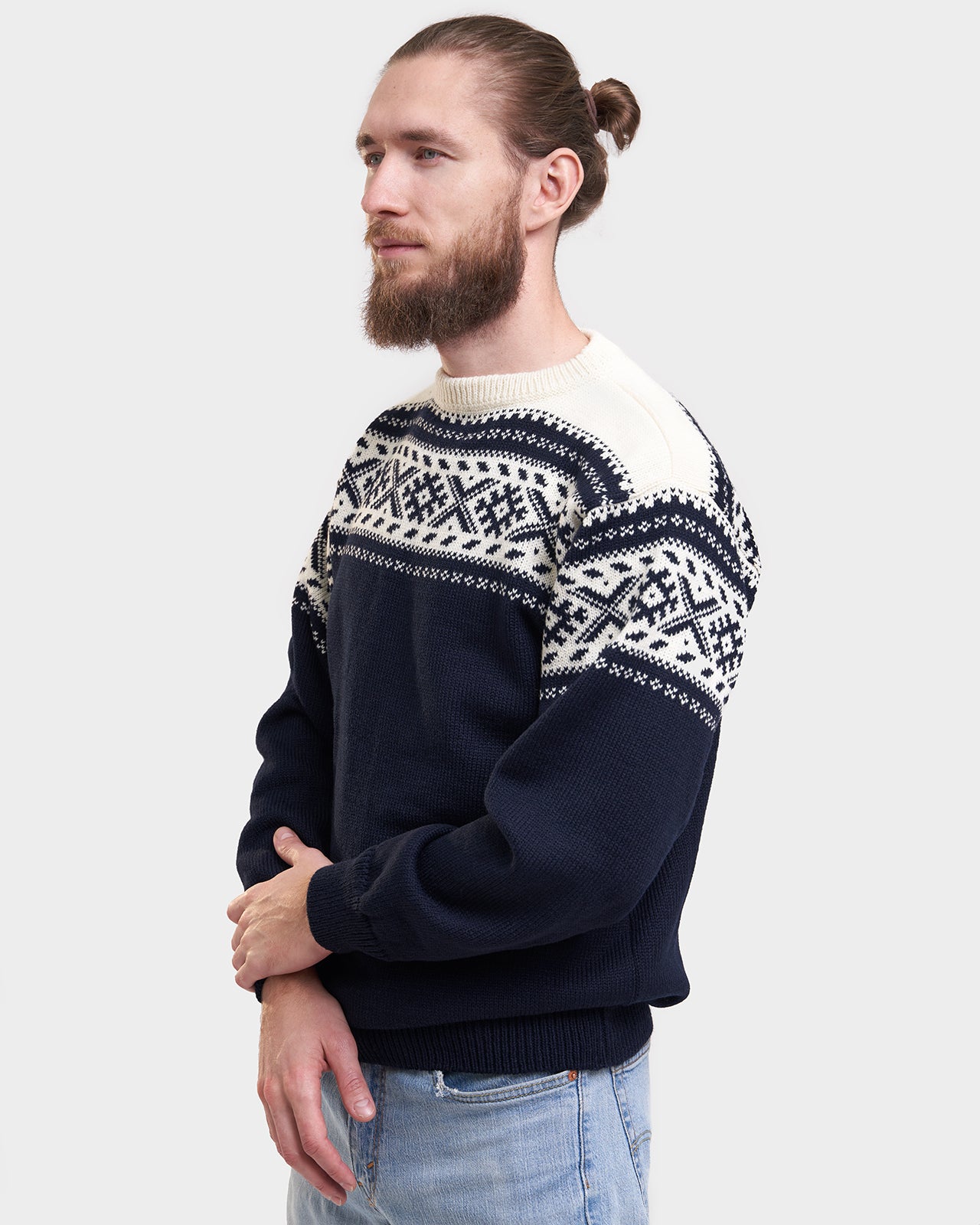 Olav men's round neck sweater