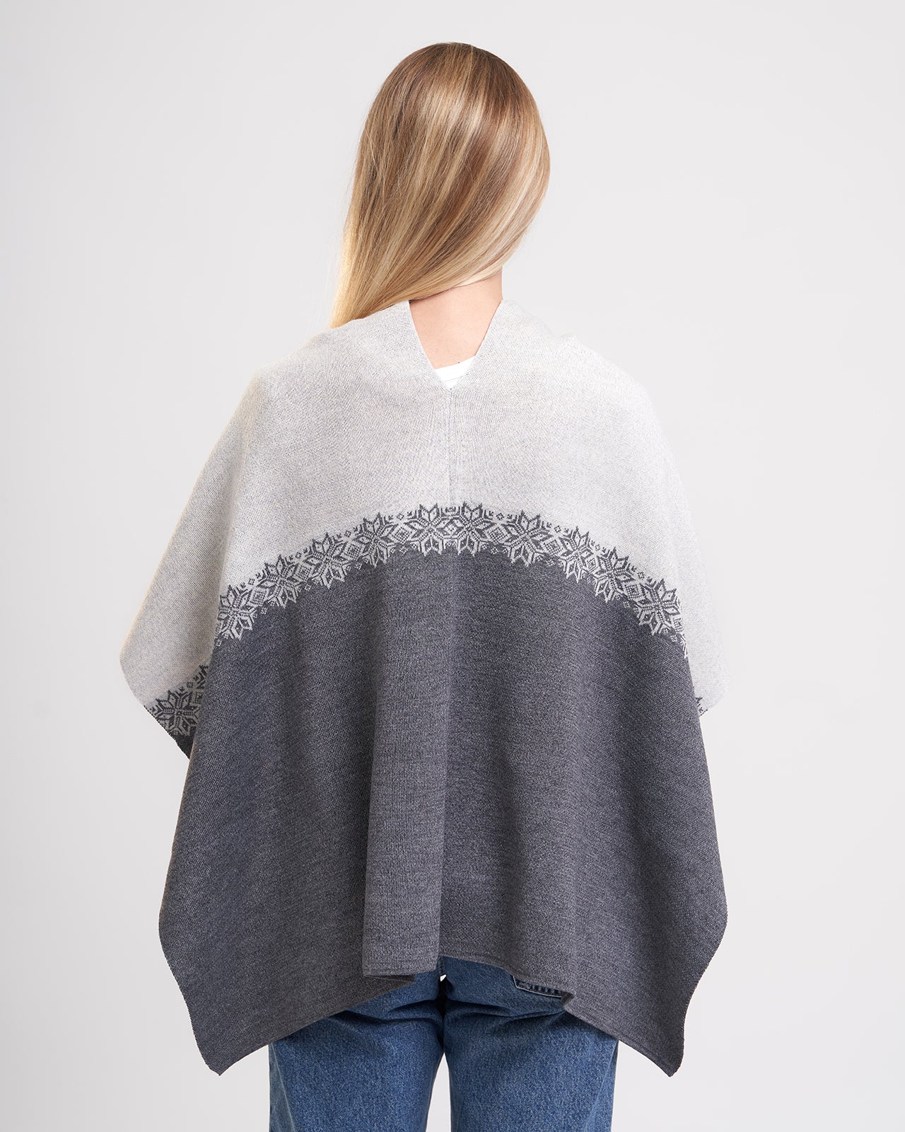 Vormsi merino poncho