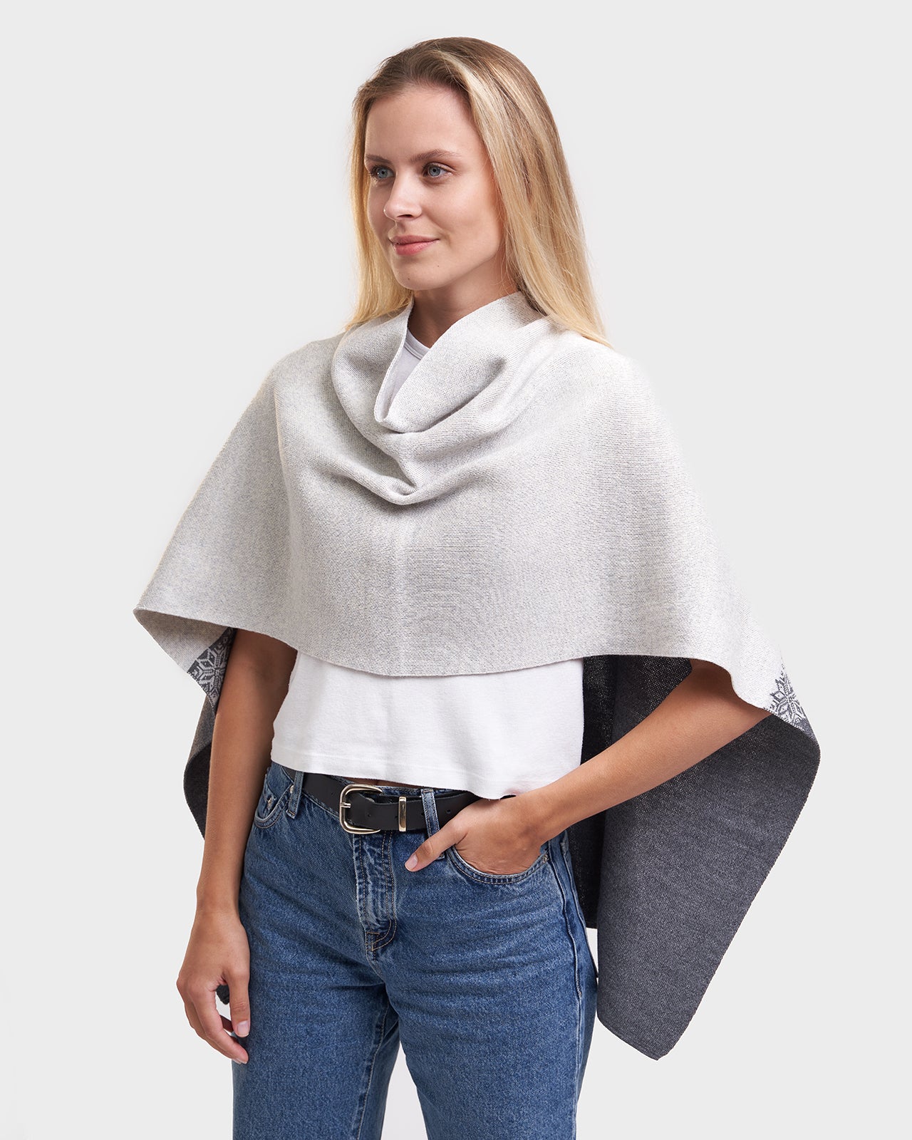 Vormsi merino poncho