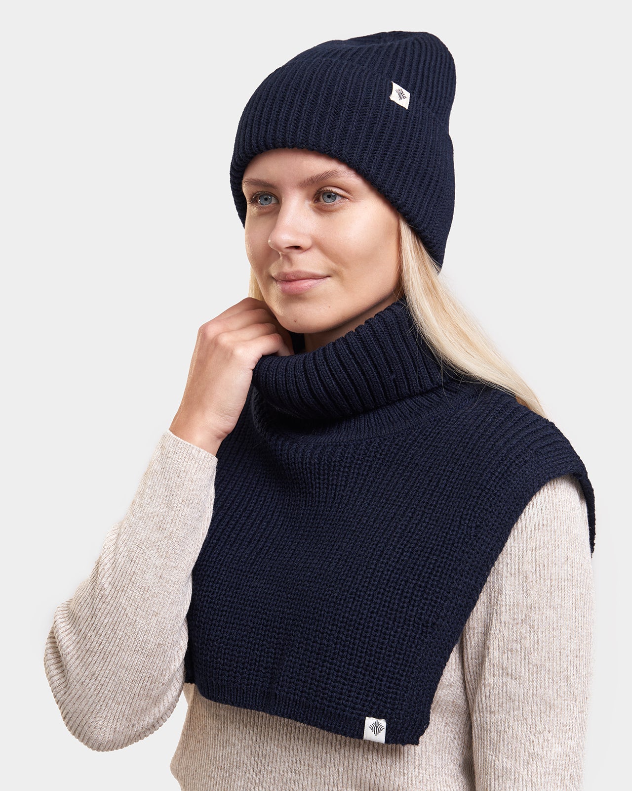 Lihula turtleneck collar