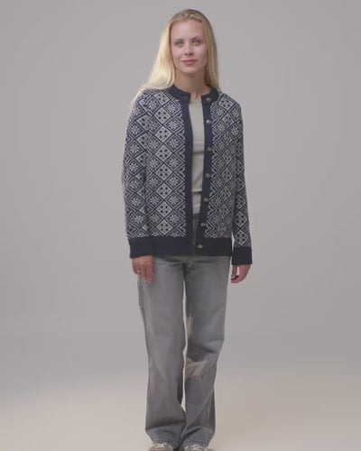 Selbu women's buttoned cardigan