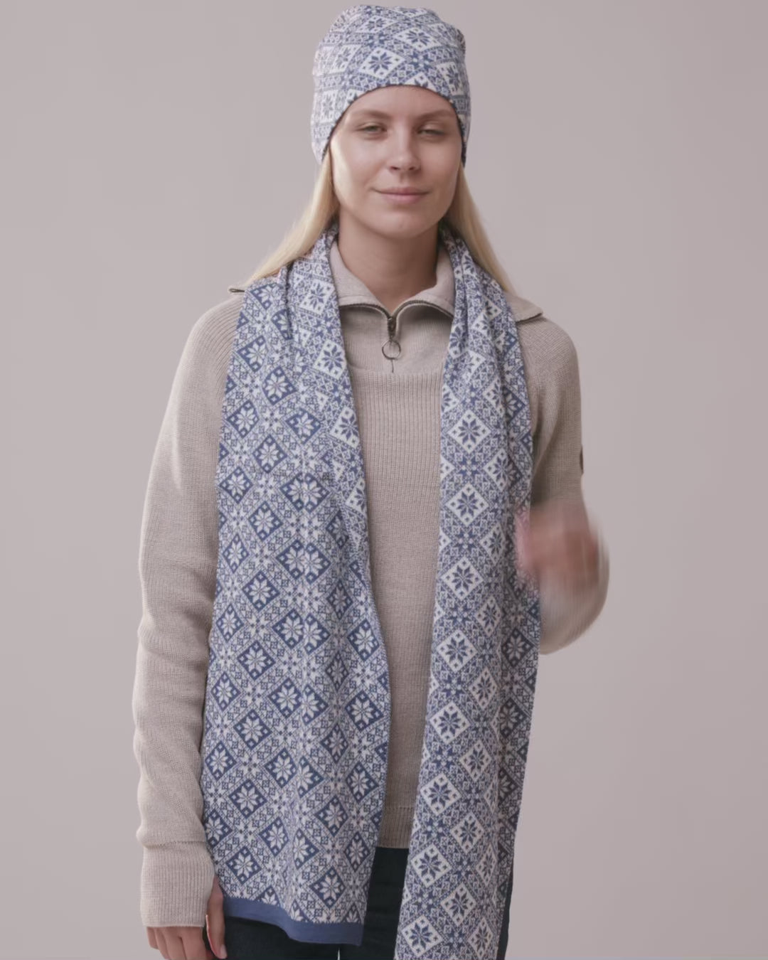 Hiiu woolen scarf