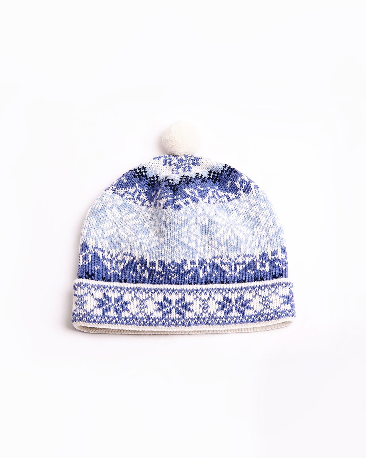 Wool hat with traditional pattern