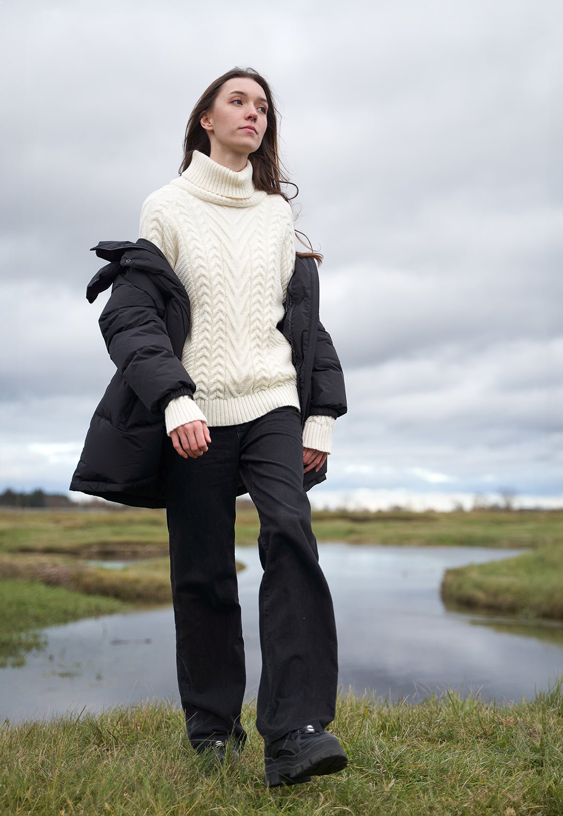 Women's wool braided sweater white