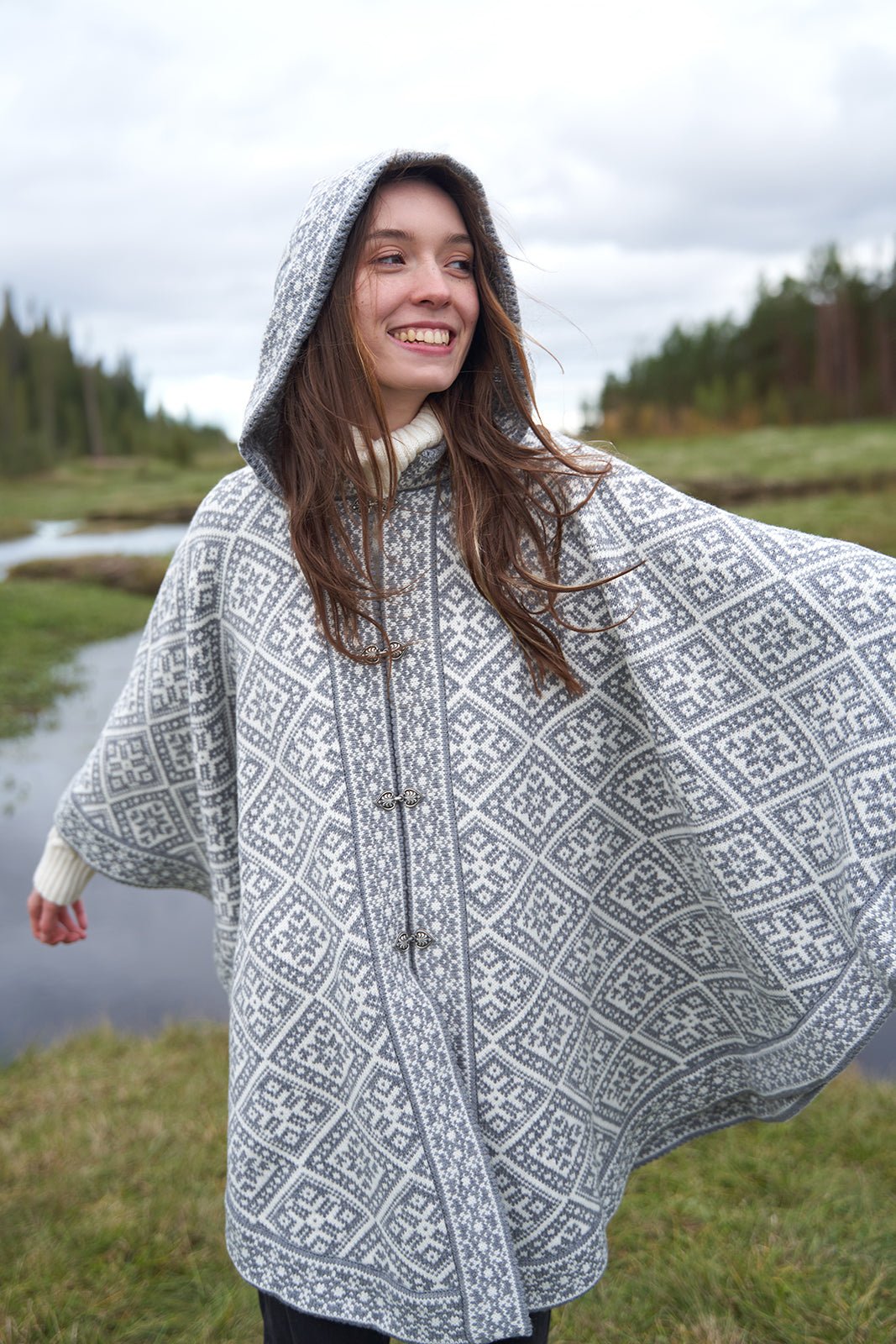 Muhu woolen poncho