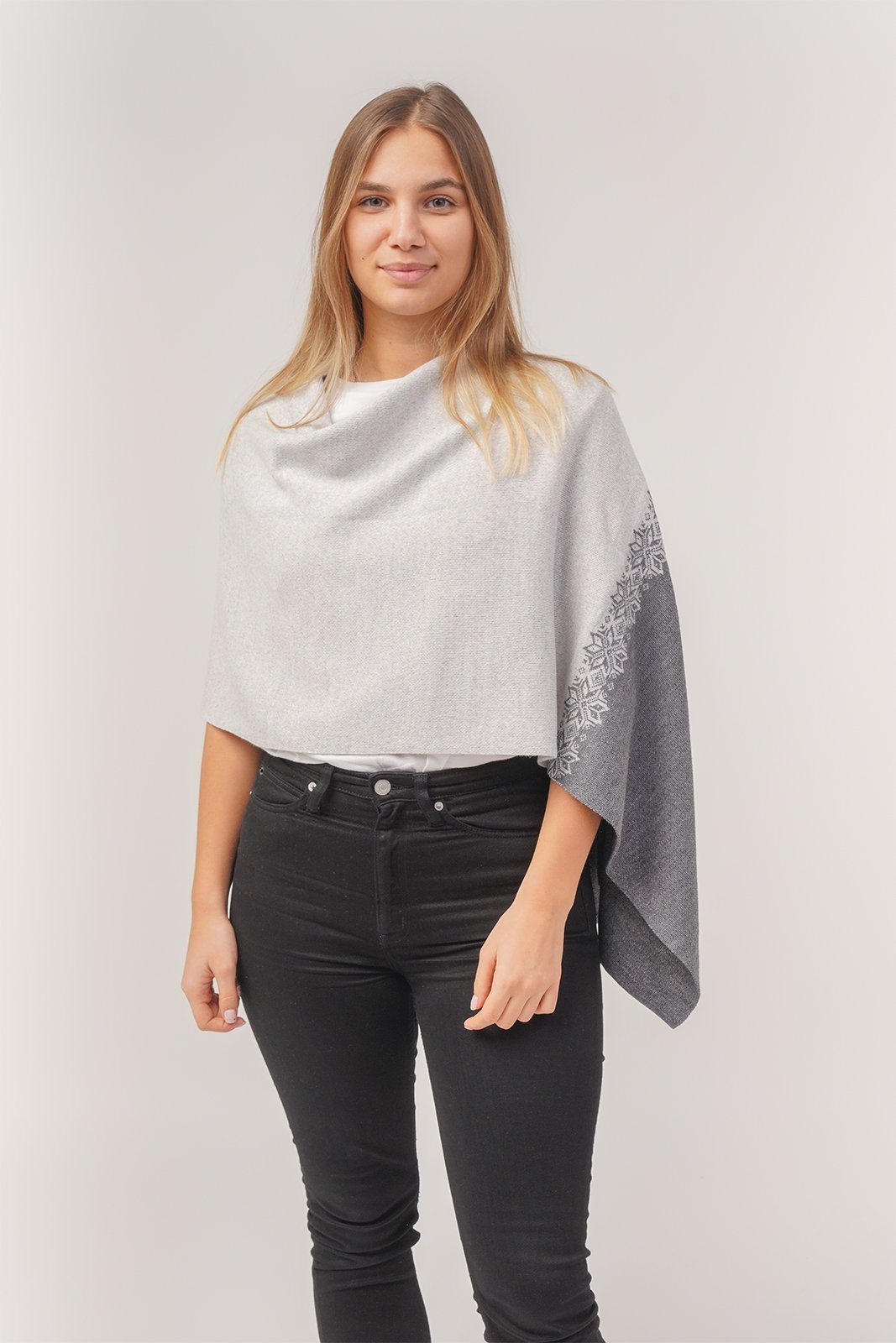 Vormsi merino poncho - Natural Style Estonia