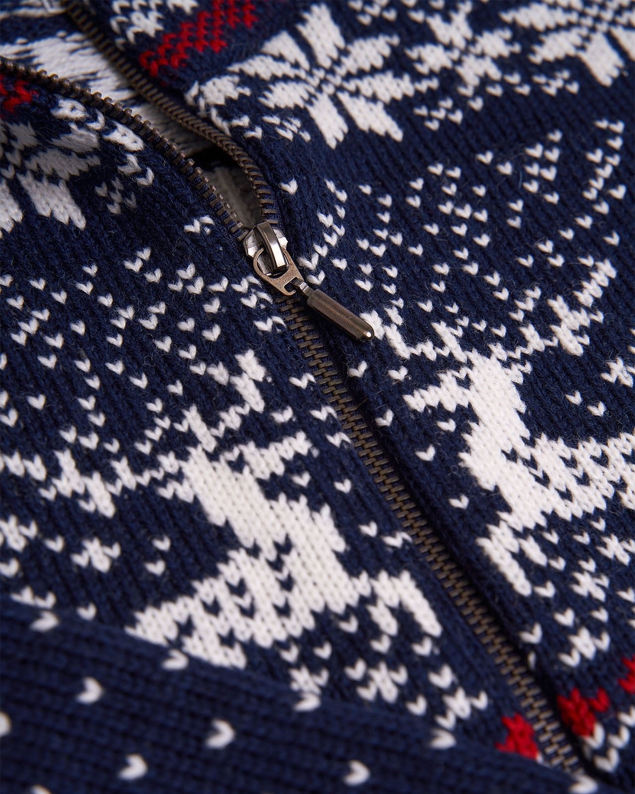 Wool men's zipper cardigan with reindeers