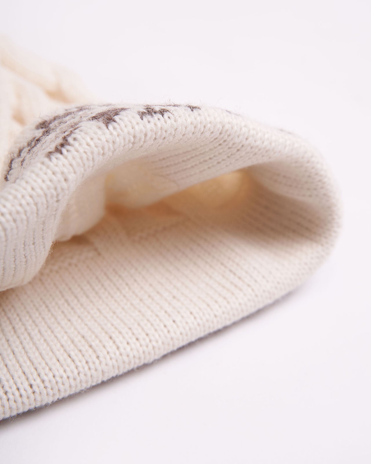 wool white hat with pompom